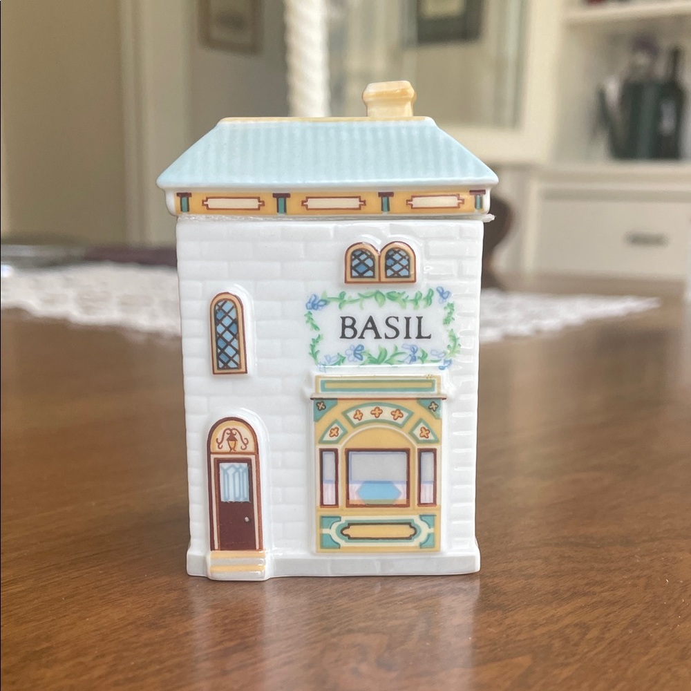 1989 Lenox Spice Village Basil